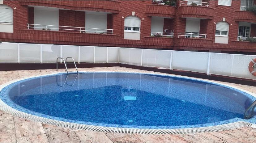 Castro Holidays - Centrico Piscina Urbanizacion Garaje Gratis Castro Urdiales Luaran gambar