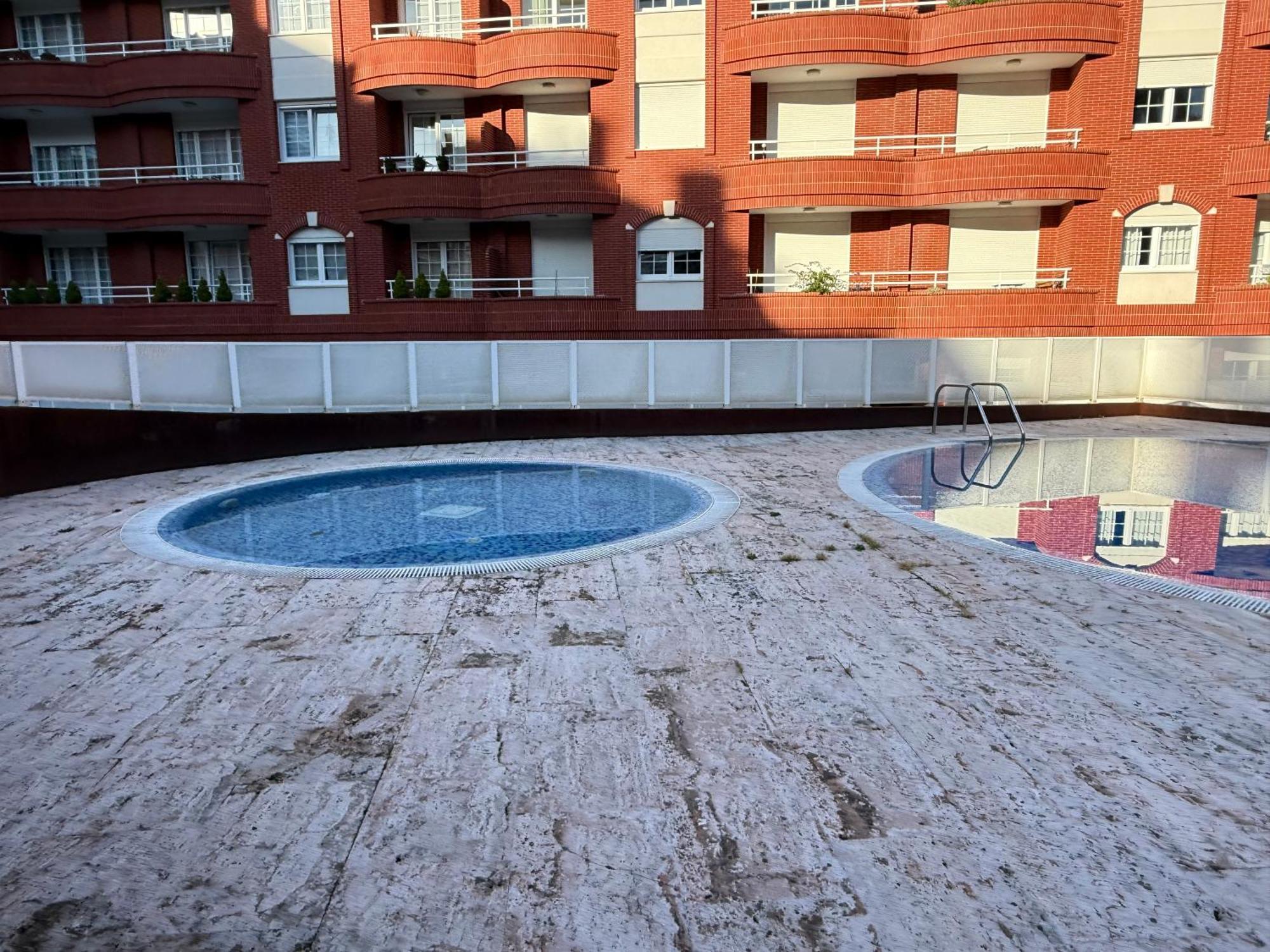 Castro Holidays - Centrico Piscina Urbanizacion Garaje Gratis Castro Urdiales Luaran gambar